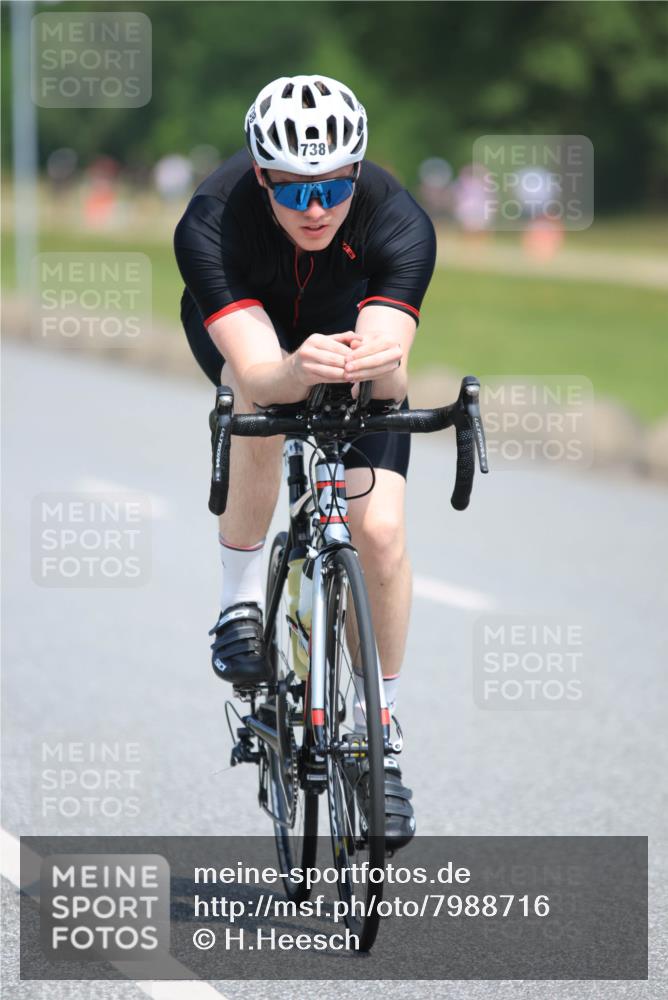 21.06.2025 - 27. Vierlanden-Triathlon H.Heesch http://msf.ph/oto/7988716 15.06.2025 11:43:39 Radfahren 58, 210, 714, 731, 738 meine-sportfotos.de