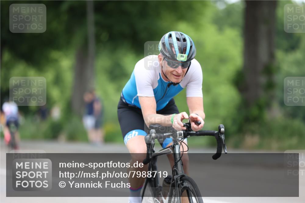 15.06.2025 - 7 Türme Triathlon Yannick Fuchs http://msf.ph/oto/7988719 15.06.2025 11:45:40 Radfahren 232, 245, 256, 260, 301 meine-sportfotos.de