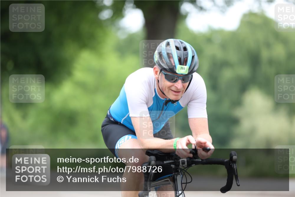 15.06.2025 - 7 Türme Triathlon Yannick Fuchs http://msf.ph/oto/7988726 15.06.2025 11:45:40 Radfahren 232, 245, 256, 260, 301 meine-sportfotos.de