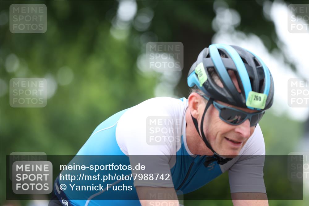 15.06.2025 - 7 Türme Triathlon Yannick Fuchs http://msf.ph/oto/7988742 15.06.2025 11:45:41 Radfahren 232, 245, 256, 260, 301 meine-sportfotos.de