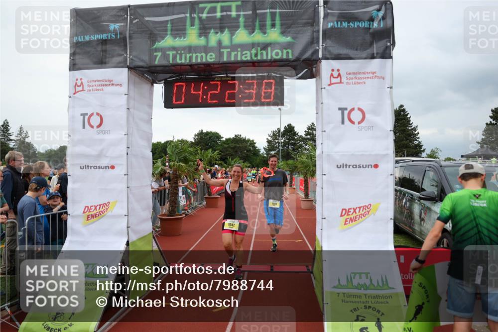 15.06.2025 - 7 Türme Triathlon Michael Strokosch http://msf.ph/oto/7988744 15.06.2025 14:22:38 Ziel 1000, 1042 meine-sportfotos.de
