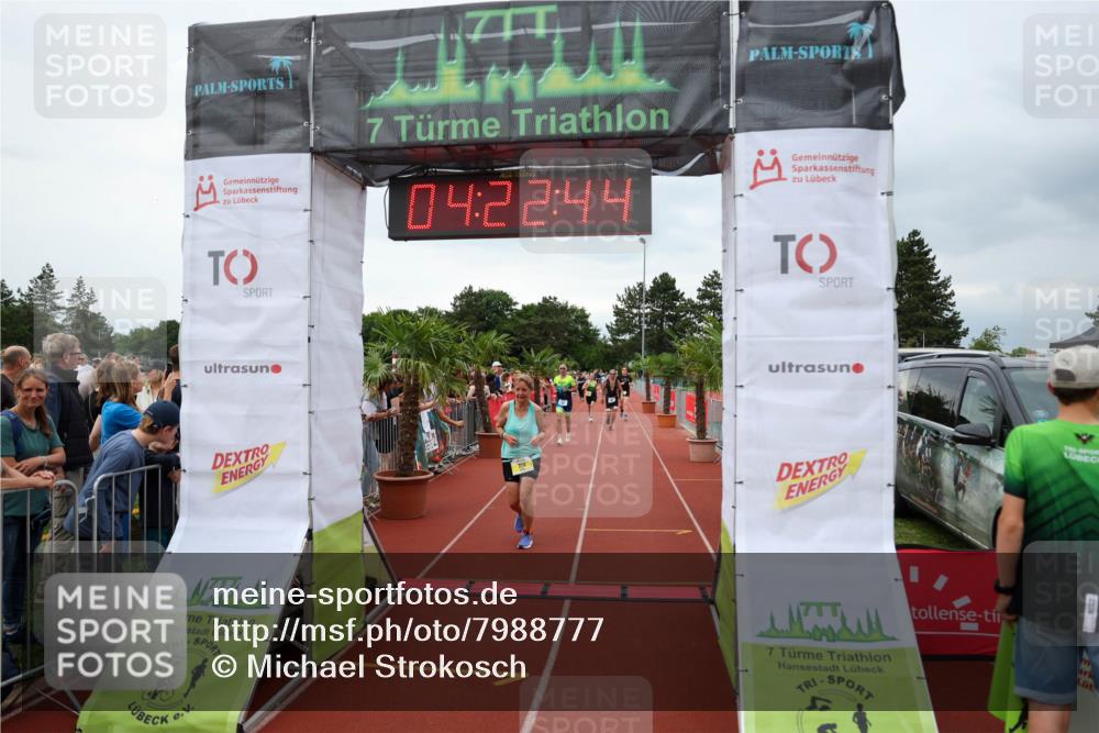 15.06.2025 - 7 Türme Triathlon Michael Strokosch http://msf.ph/oto/7988777 15.06.2025 14:22:43 Ziel 423, 724, 1000, 1042 meine-sportfotos.de