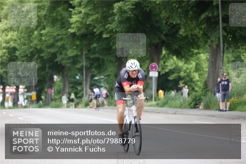 15.06.2025 - 7 Türme Triathlon Yannick Fuchs http://msf.ph/oto/7988779 15.06.2025 11:45:44 Radfahren 232, 245, 301 meine-sportfotos.de