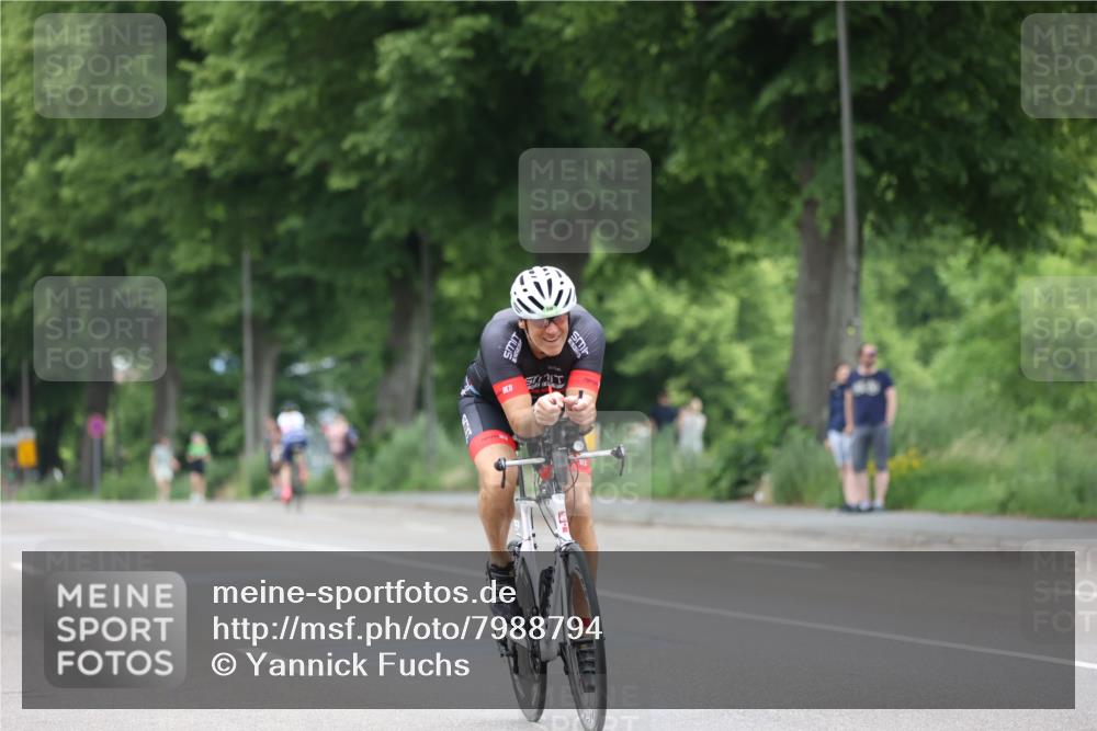 15.06.2025 - 7 Türme Triathlon Yannick Fuchs http://msf.ph/oto/7988794 15.06.2025 11:45:44 Radfahren 232, 245, 301 meine-sportfotos.de