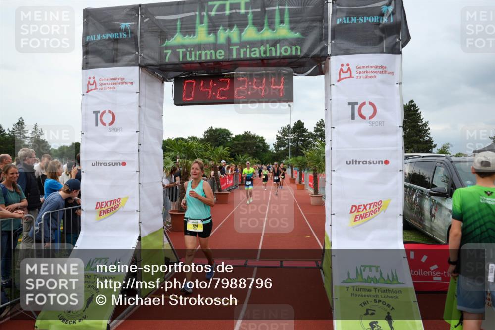 15.06.2025 - 7 Türme Triathlon Michael Strokosch http://msf.ph/oto/7988796 15.06.2025 14:22:44 Ziel 423, 497, 724, 1000, 1042 meine-sportfotos.de