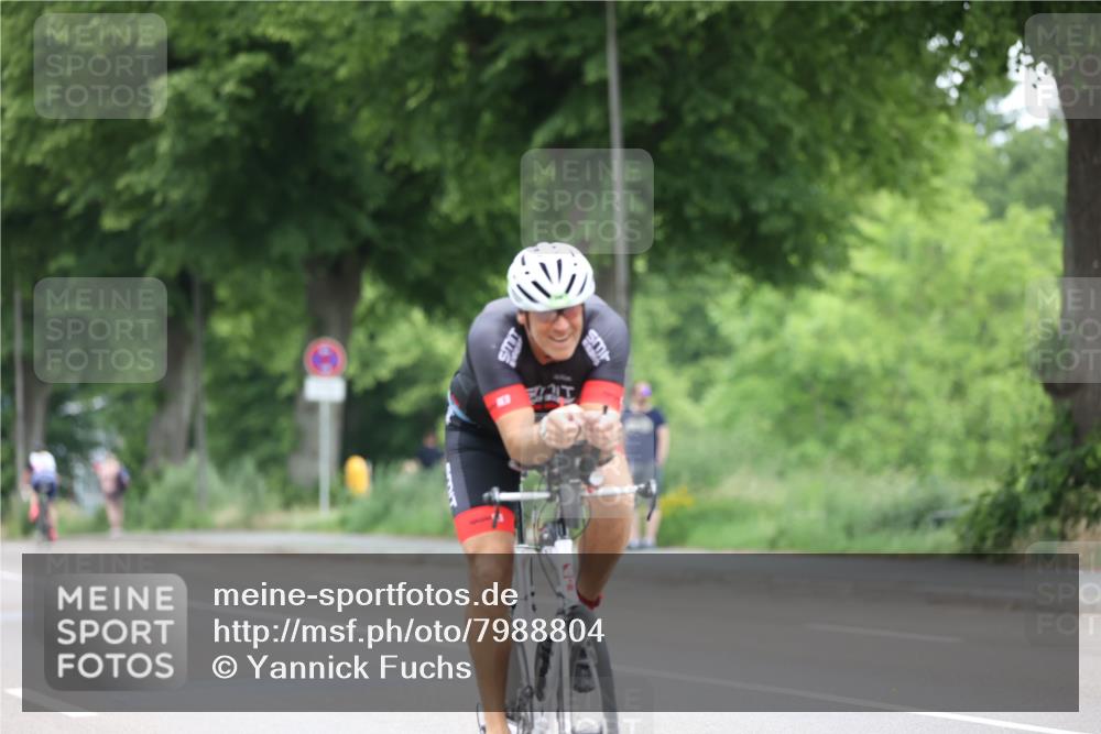 15.06.2025 - 7 Türme Triathlon Yannick Fuchs http://msf.ph/oto/7988804 15.06.2025 11:45:44 Radfahren 232, 245, 301 meine-sportfotos.de