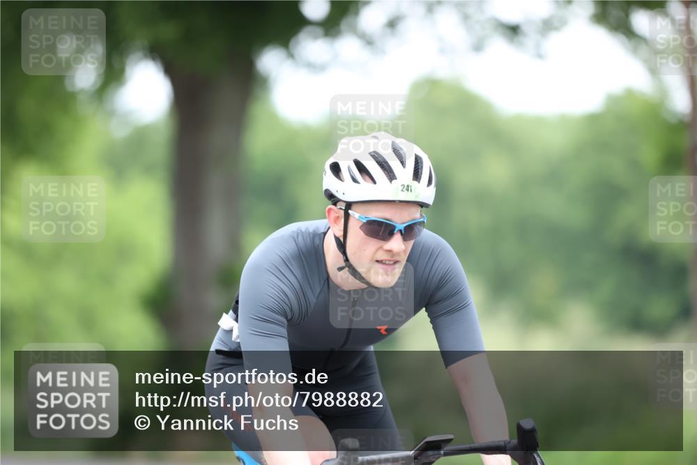 15.06.2025 - 7 Türme Triathlon Yannick Fuchs http://msf.ph/oto/7988882 15.06.2025 11:46:00 Radfahren 208, 241, 273 meine-sportfotos.de