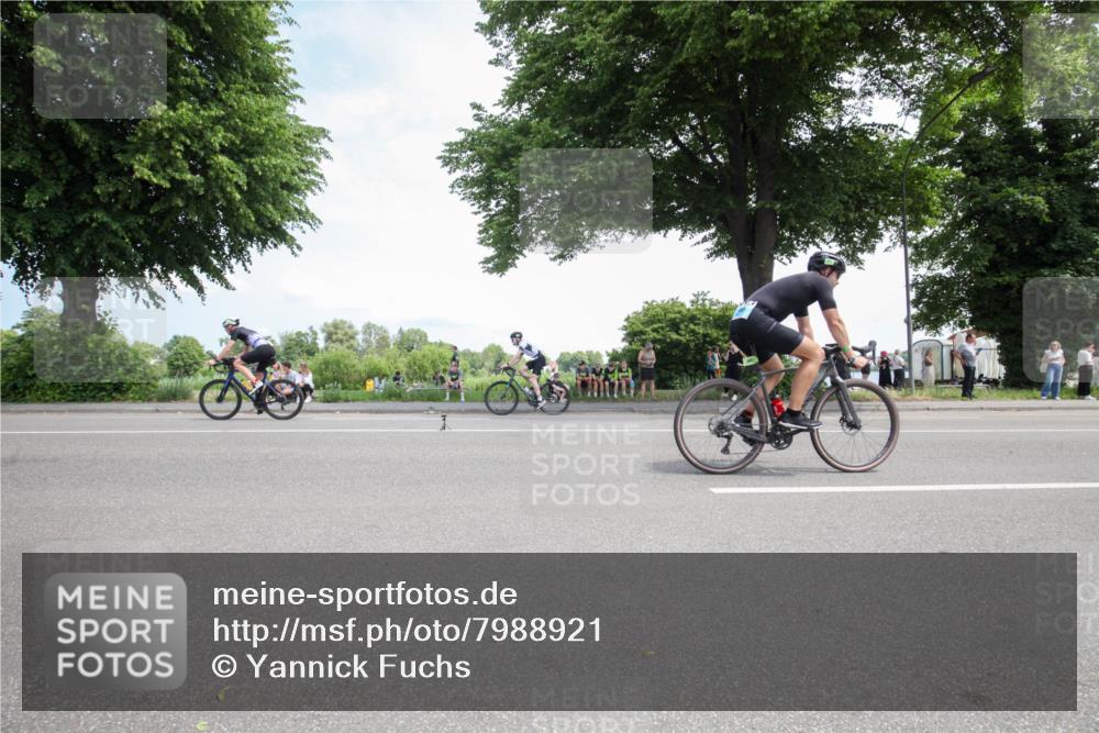 15.06.2025 - 7 Türme Triathlon Yannick Fuchs http://msf.ph/oto/7988921 15.06.2025 12:58:51 Radfahren 327, 527, 665, 681, 701, 707, 1182 meine-sportfotos.de