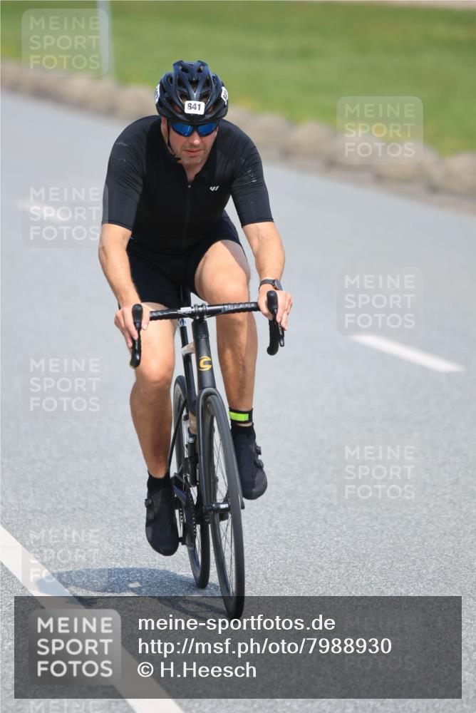 21.06.2025 - 27. Vierlanden-Triathlon H.Heesch http://msf.ph/oto/7988930 15.06.2025 11:45:25 Radfahren 212, 723, 794, 797, 841 meine-sportfotos.de