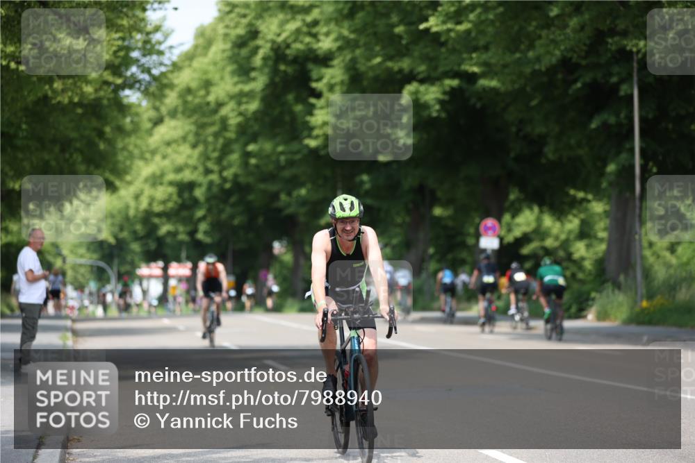 15.06.2025 - 7 Türme Triathlon Yannick Fuchs http://msf.ph/oto/7988940 15.06.2025 13:00:44 Radfahren 234, 327, 361, 579, 641, 927, 992, 1169 meine-sportfotos.de