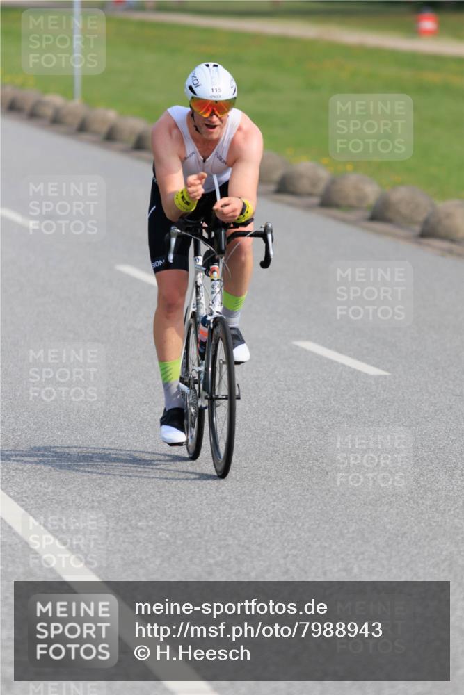 15.06.2025 - 27. Vierlanden-Triathlon H.Heesch http://msf.ph/oto/7988943 15.06.2025 09:30:06 Radfahren 109, 115, 139, 167 meine-sportfotos.de
