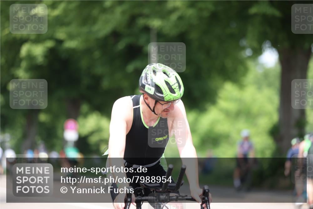 15.06.2025 - 7 Türme Triathlon Yannick Fuchs http://msf.ph/oto/7988954 15.06.2025 13:00:45 Radfahren 234, 327, 361, 579, 641, 927, 992, 1169 meine-sportfotos.de