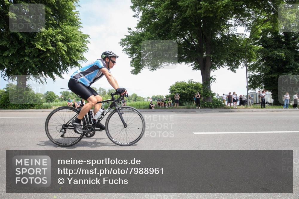 15.06.2025 - 7 Türme Triathlon Yannick Fuchs http://msf.ph/oto/7988961 15.06.2025 12:59:09 Radfahren 361, 503, 515, 579, 639, 647, 919, 1071 meine-sportfotos.de