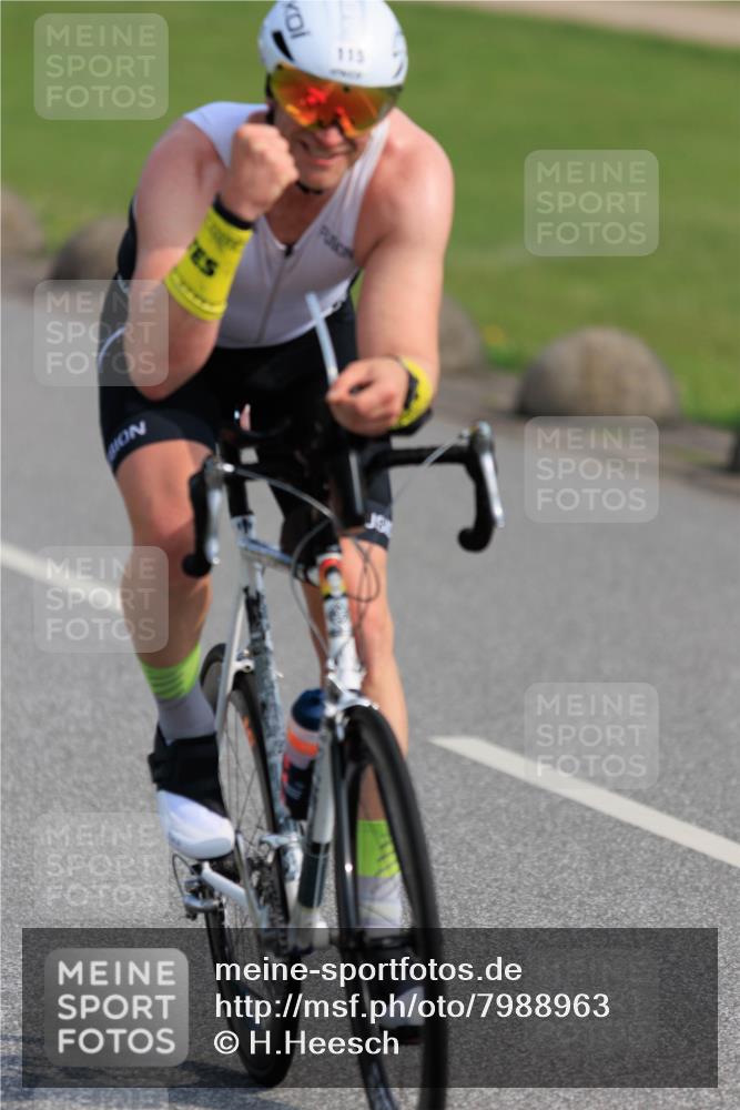 15.06.2025 - 27. Vierlanden-Triathlon H.Heesch http://msf.ph/oto/7988963 15.06.2025 09:30:07 Radfahren 109, 115, 139, 144, 167 meine-sportfotos.de