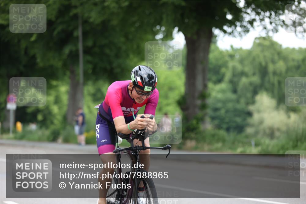15.06.2025 - 7 Türme Triathlon Yannick Fuchs http://msf.ph/oto/7988965 15.06.2025 11:46:05 Radfahren 208, 273 meine-sportfotos.de