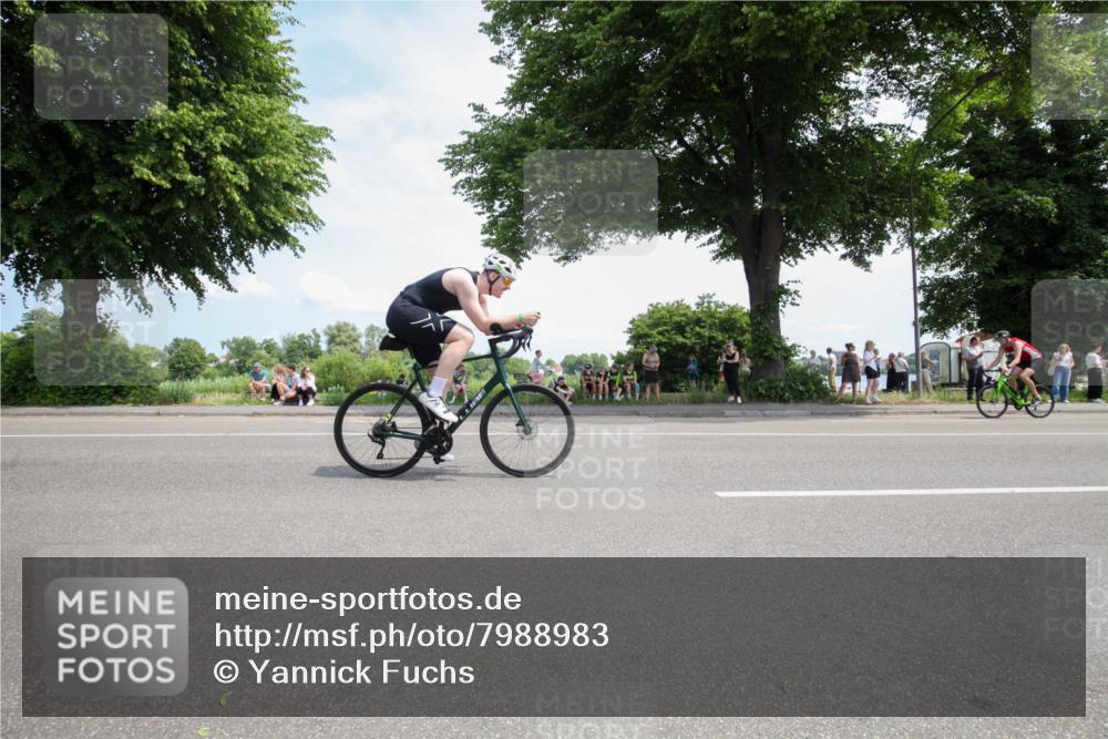 15.06.2025 - 7 Türme Triathlon Yannick Fuchs http://msf.ph/oto/7988983 15.06.2025 12:59:22 Radfahren 237, 298, 467, 745, 755, 763, 842, 1075 meine-sportfotos.de