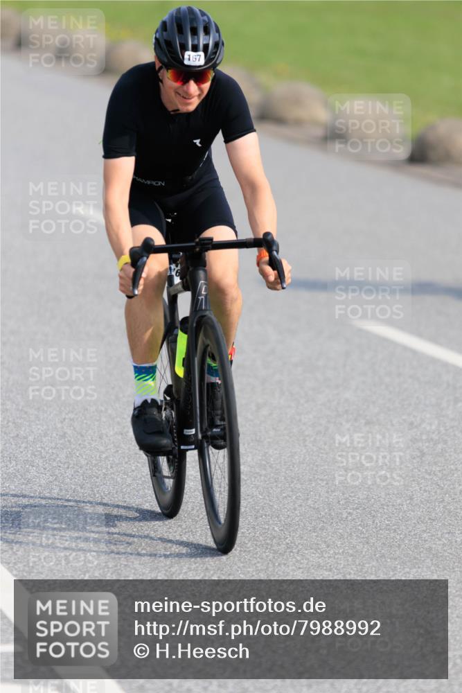 15.06.2025 - 27. Vierlanden-Triathlon H.Heesch http://msf.ph/oto/7988992 15.06.2025 09:30:09 Radfahren 109, 115, 139, 144, 167 meine-sportfotos.de