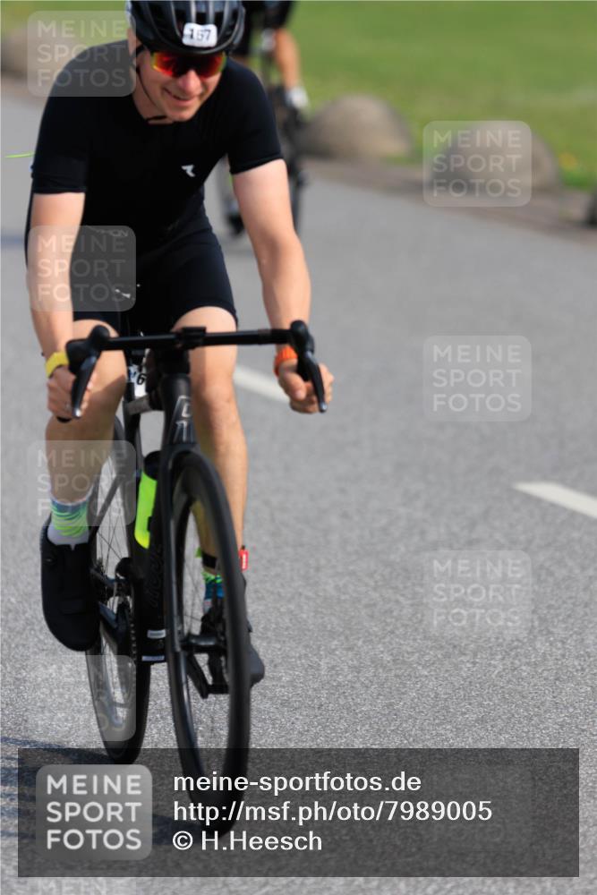 15.06.2025 - 27. Vierlanden-Triathlon H.Heesch http://msf.ph/oto/7989005 15.06.2025 09:30:10 Radfahren 109, 115, 139, 144, 167 meine-sportfotos.de