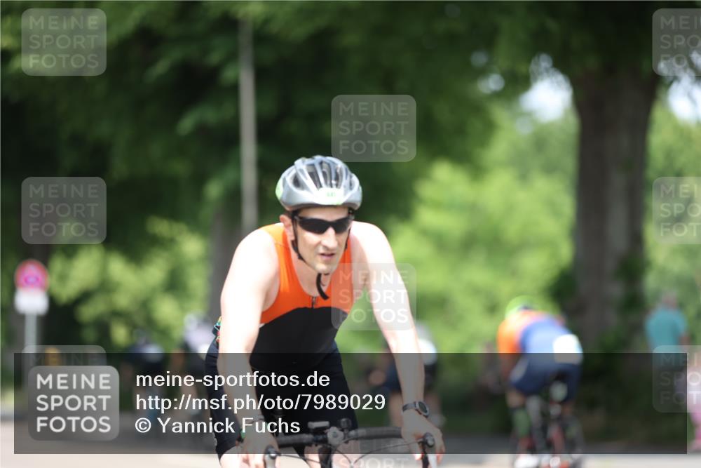 15.06.2025 - 7 Türme Triathlon Yannick Fuchs http://msf.ph/oto/7989029 15.06.2025 13:00:47 Radfahren 327, 361, 398, 641, 927, 1169 meine-sportfotos.de