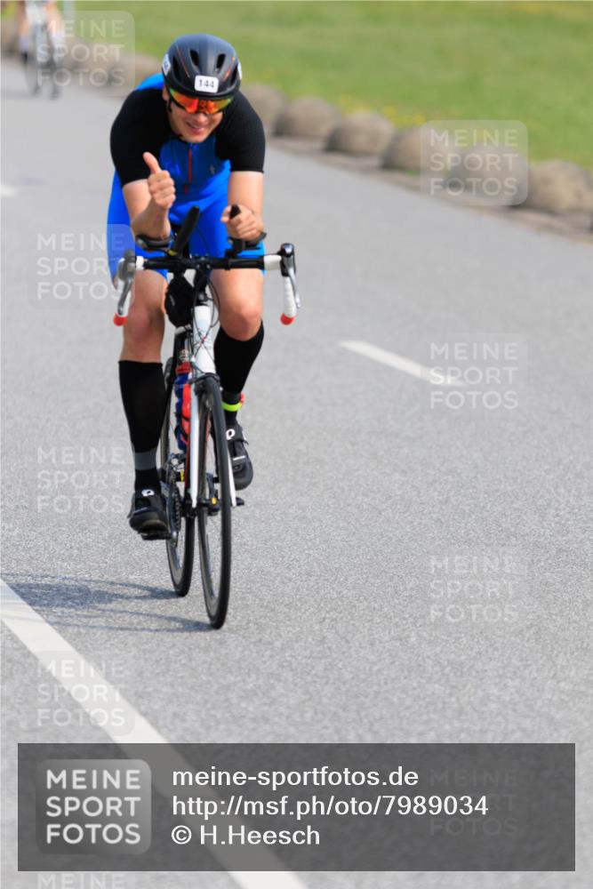15.06.2025 - 27. Vierlanden-Triathlon H.Heesch http://msf.ph/oto/7989034 15.06.2025 09:30:15 Radfahren 32, 144 meine-sportfotos.de