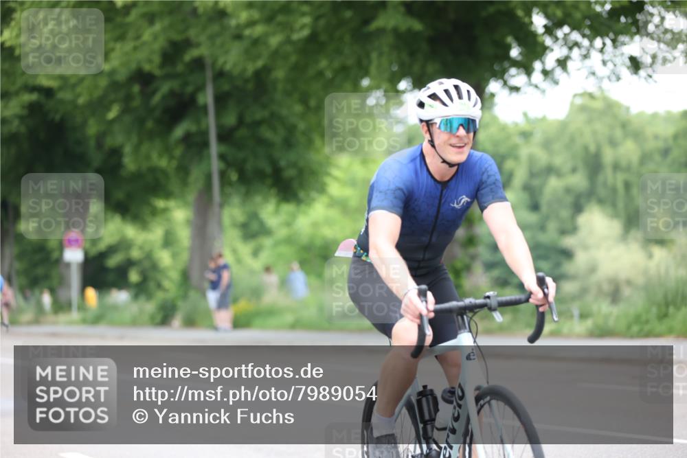 15.06.2025 - 7 Türme Triathlon Yannick Fuchs http://msf.ph/oto/7989054 15.06.2025 11:46:16 Radfahren 247, 309, 315 meine-sportfotos.de
