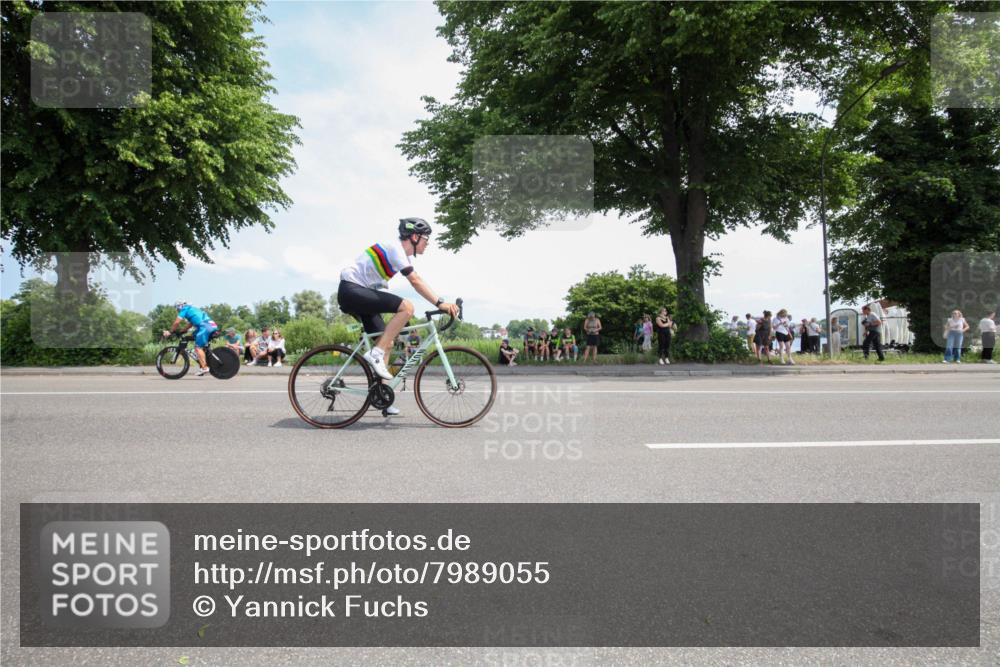 15.06.2025 - 7 Türme Triathlon Yannick Fuchs http://msf.ph/oto/7989055 15.06.2025 12:59:52 Radfahren 488, 582, 598, 621, 818, 904, 1029, 1150, 1152, 1153 meine-sportfotos.de