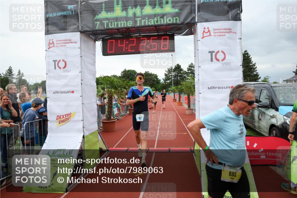 15.06.2025 - 7 Türme Triathlon Michael Strokosch http://msf.ph/oto/7989063 15.06.2025 14:22:58 Ziel 373, 437, 510, 820, 893, 946, 958 meine-sportfotos.de