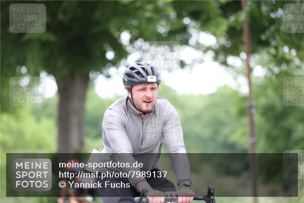 15.06.2025 - 7 Türme Triathlon Yannick Fuchs http://msf.ph/oto/7989137 15.06.2025 11:46:22 Radfahren 235, 315 meine-sportfotos.de