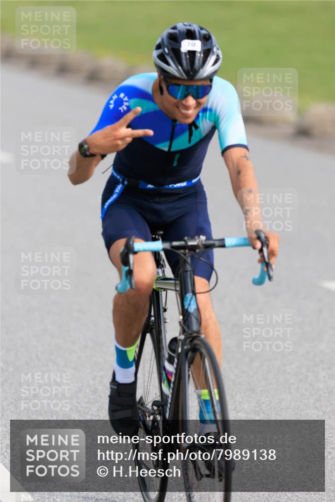 15.06.2025 - 27. Vierlanden-Triathlon H.Heesch http://msf.ph/oto/7989138 15.06.2025 09:31:04 Radfahren 70 meine-sportfotos.de