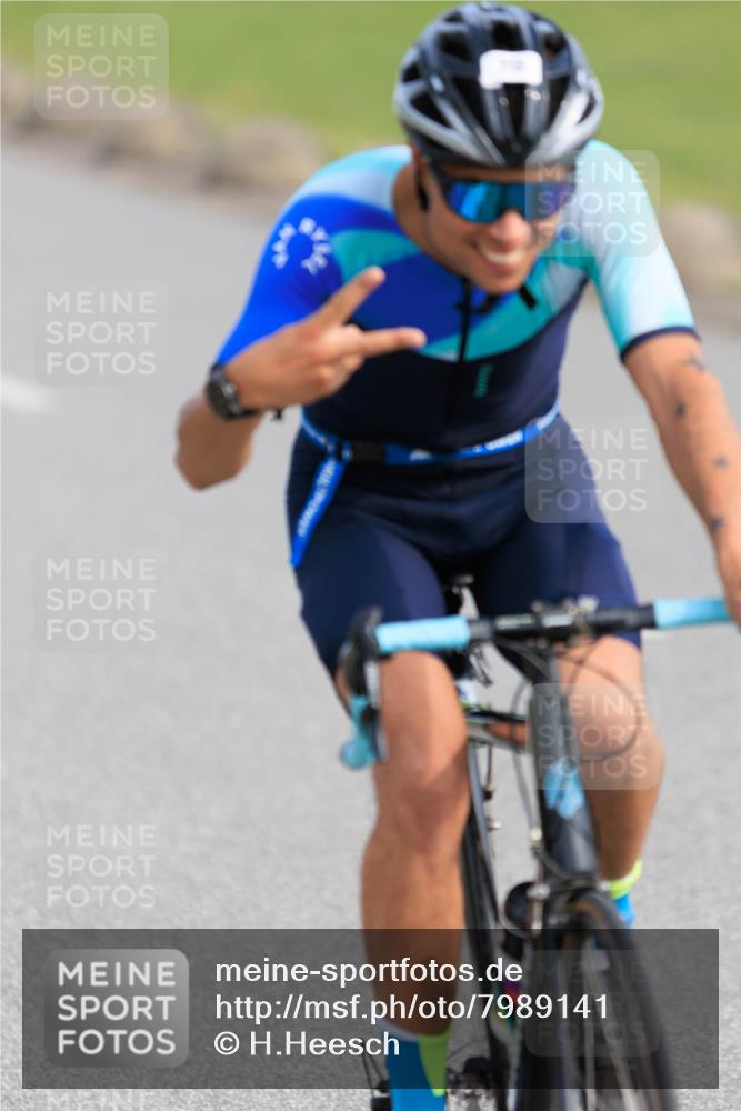 15.06.2025 - 27. Vierlanden-Triathlon H.Heesch http://msf.ph/oto/7989141 15.06.2025 09:31:04 Radfahren 70 meine-sportfotos.de