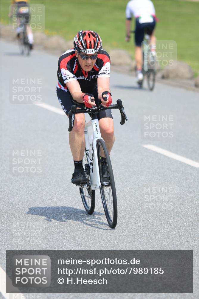 21.06.2025 - 27. Vierlanden-Triathlon H.Heesch http://msf.ph/oto/7989185 15.06.2025 11:46:21 Radfahren 231, 640, 805 meine-sportfotos.de