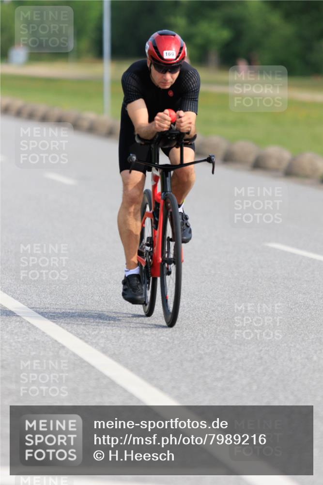 15.06.2025 - 27. Vierlanden-Triathlon H.Heesch http://msf.ph/oto/7989216 15.06.2025 09:32:20 Radfahren 68, 142, 169 meine-sportfotos.de
