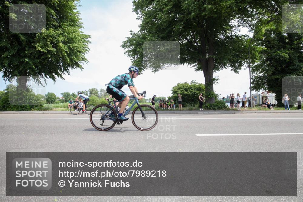 15.06.2025 - 7 Türme Triathlon Yannick Fuchs http://msf.ph/oto/7989218 15.06.2025 13:00:55 Radfahren 298, 376, 398, 467, 467, 515, 524, 545, 667, 774, 797, 804, 846, 872, 1028, 1070, 1091 meine-sportfotos.de