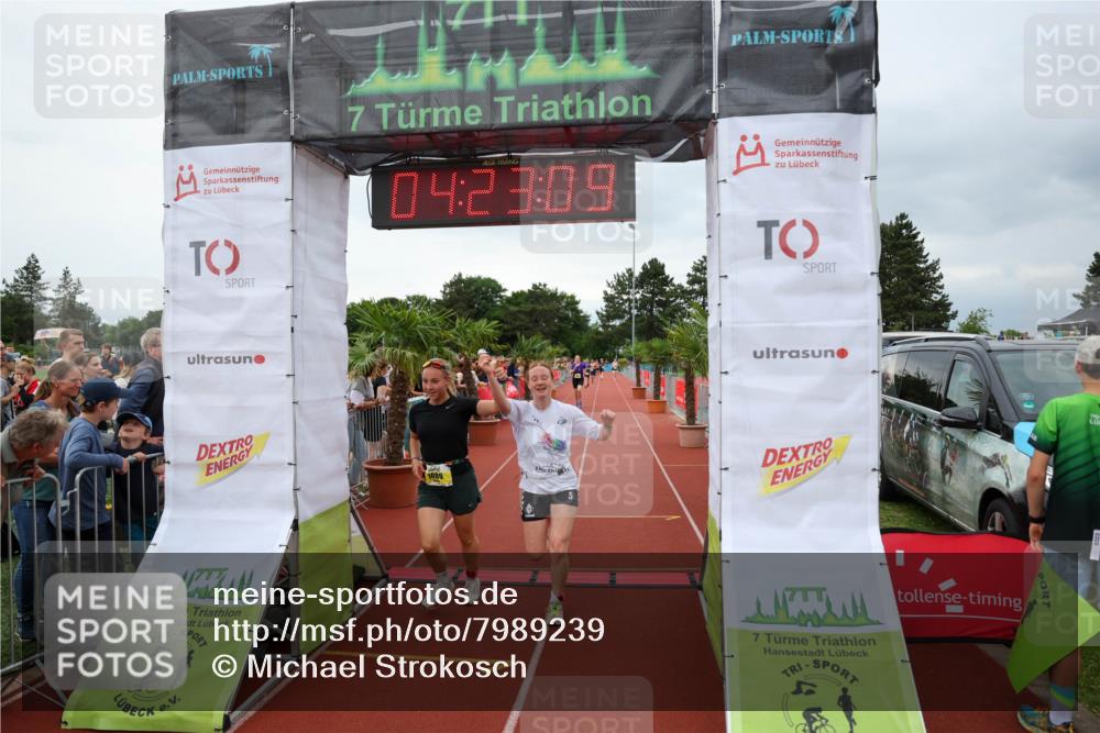 15.06.2025 - 7 Türme Triathlon Michael Strokosch http://msf.ph/oto/7989239 15.06.2025 14:23:09 Ziel 510, 1089, 1099 meine-sportfotos.de