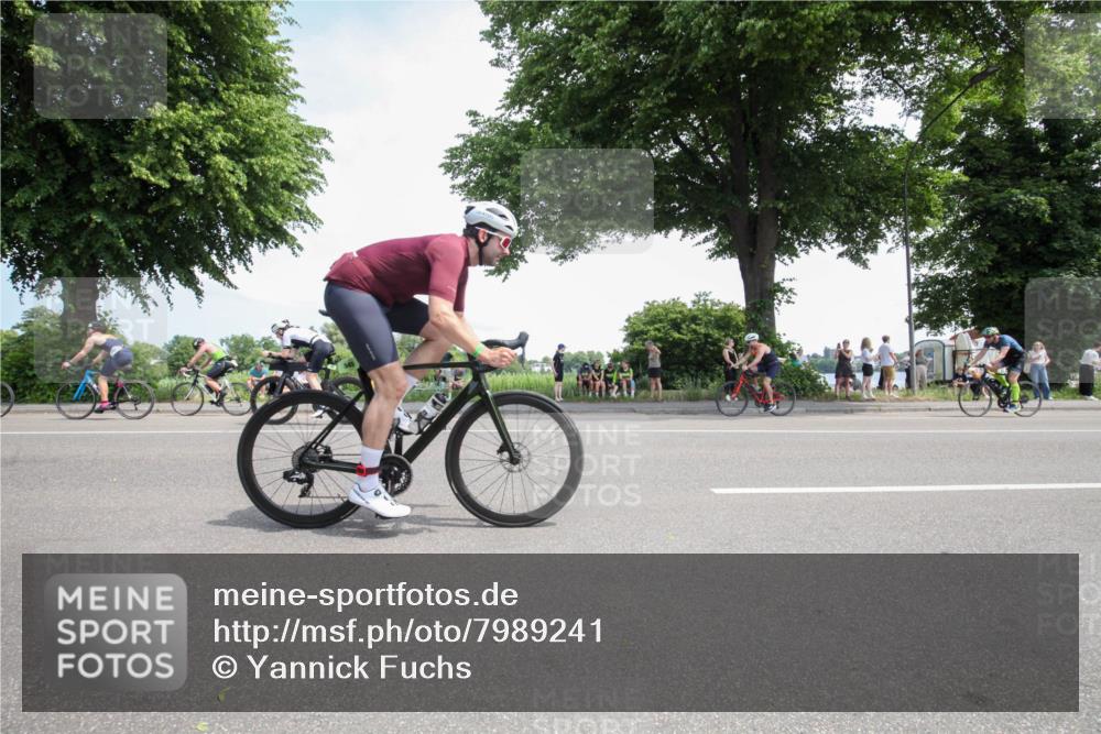 15.06.2025 - 7 Türme Triathlon Yannick Fuchs http://msf.ph/oto/7989241 15.06.2025 13:01:00 Radfahren 524, 545, 586, 642, 667, 774, 797, 872, 1028, 1091, 1132 meine-sportfotos.de