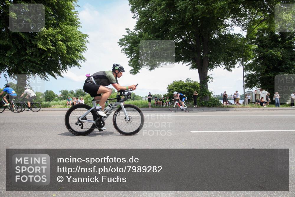 15.06.2025 - 7 Türme Triathlon Yannick Fuchs http://msf.ph/oto/7989282 15.06.2025 13:01:41 Radfahren 264, 621, 1146 meine-sportfotos.de
