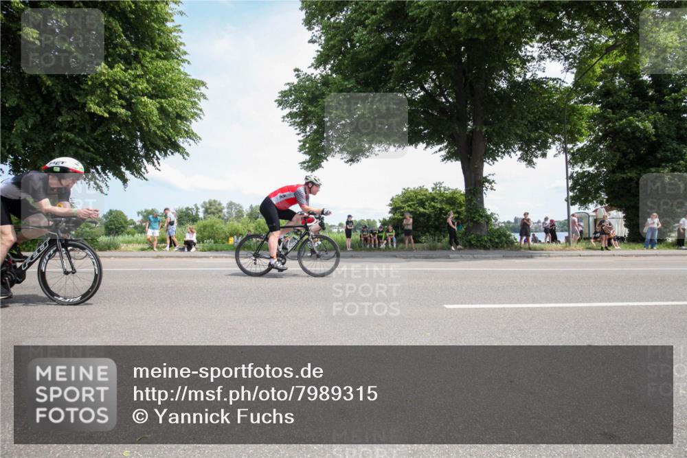 15.06.2025 - 7 Türme Triathlon Yannick Fuchs http://msf.ph/oto/7989315 15.06.2025 13:02:00 Radfahren 353, 453, 456, 644, 853, 1074, 1114 meine-sportfotos.de