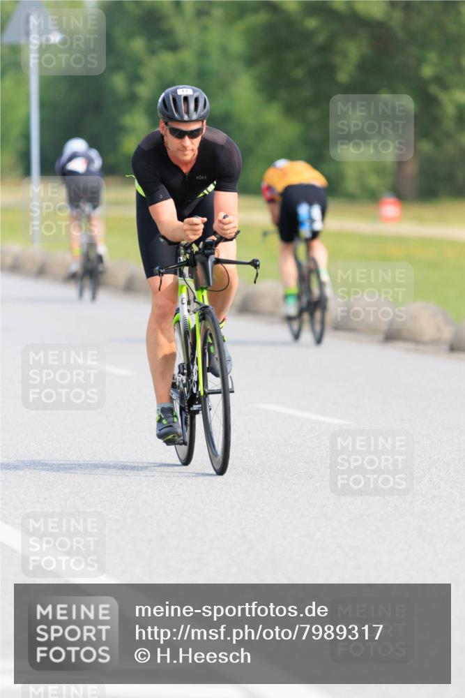 15.06.2025 - 27. Vierlanden-Triathlon H.Heesch http://msf.ph/oto/7989317 15.06.2025 09:35:02 Radfahren 17 meine-sportfotos.de