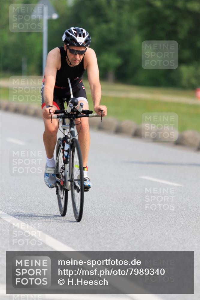 15.06.2025 - 27. Vierlanden-Triathlon H.Heesch http://msf.ph/oto/7989340 15.06.2025 09:36:06 Radfahren 23, 163 meine-sportfotos.de