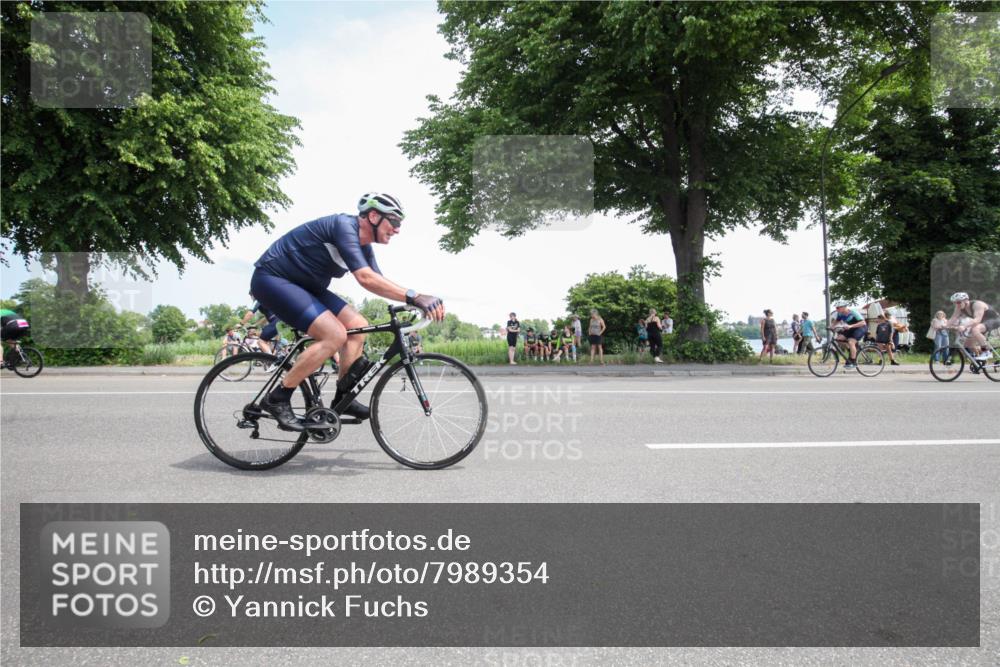 15.06.2025 - 7 Türme Triathlon Yannick Fuchs http://msf.ph/oto/7989354 15.06.2025 13:02:33 Radfahren 196, 271, 376, 525, 641, 717, 899, 1044, 1052, 1055, 1095 meine-sportfotos.de