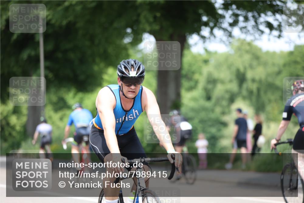 15.06.2025 - 7 Türme Triathlon Yannick Fuchs http://msf.ph/oto/7989415 15.06.2025 13:01:37 Radfahren 264, 393, 573, 621, 877, 901, 971, 988, 1142, 1144, 1193 meine-sportfotos.de