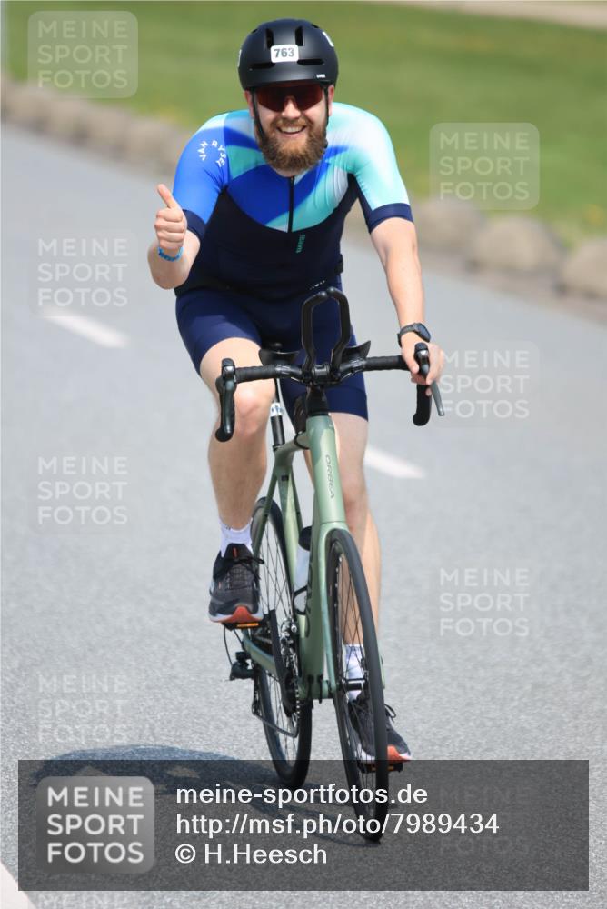 21.06.2025 - 27. Vierlanden-Triathlon H.Heesch http://msf.ph/oto/7989434 15.06.2025 11:47:06 Radfahren 647, 696, 710, 717, 722, 734, 763, 831 meine-sportfotos.de