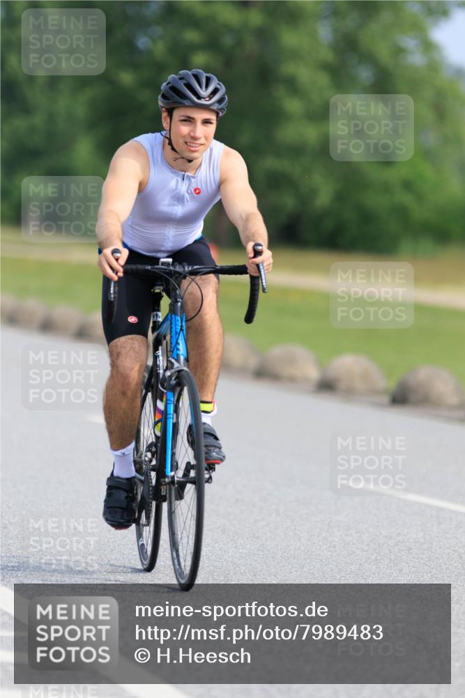 15.06.2025 - 27. Vierlanden-Triathlon H.Heesch http://msf.ph/oto/7989483 15.06.2025 09:38:12 Radfahren 19, 173 meine-sportfotos.de