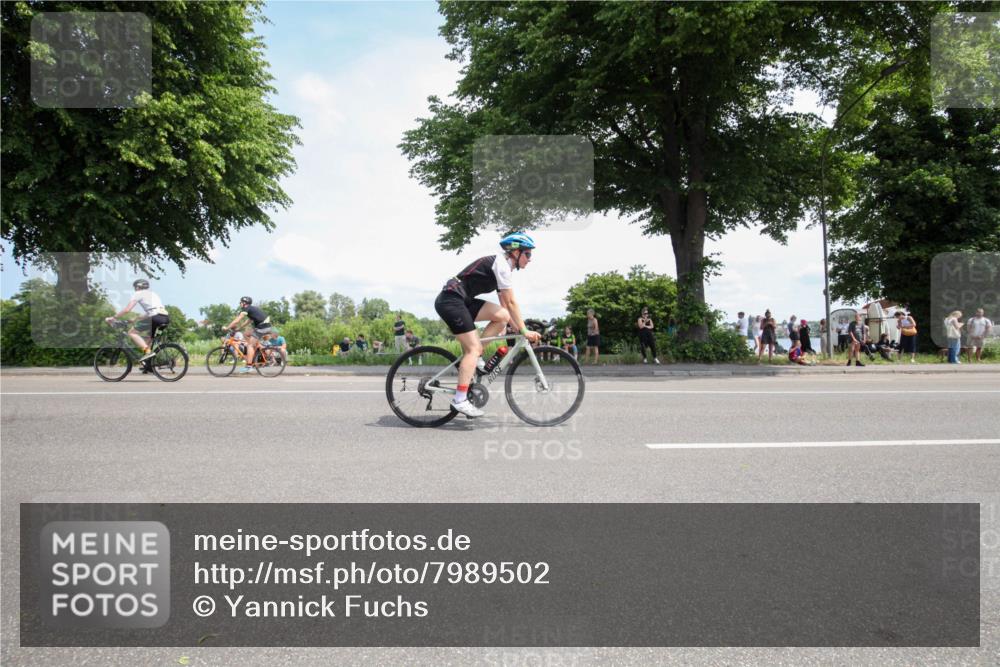 15.06.2025 - 7 Türme Triathlon Yannick Fuchs http://msf.ph/oto/7989502 15.06.2025 13:04:16 Radfahren 333, 421, 815, 875, 1059, 1063, 1088, 1097 meine-sportfotos.de