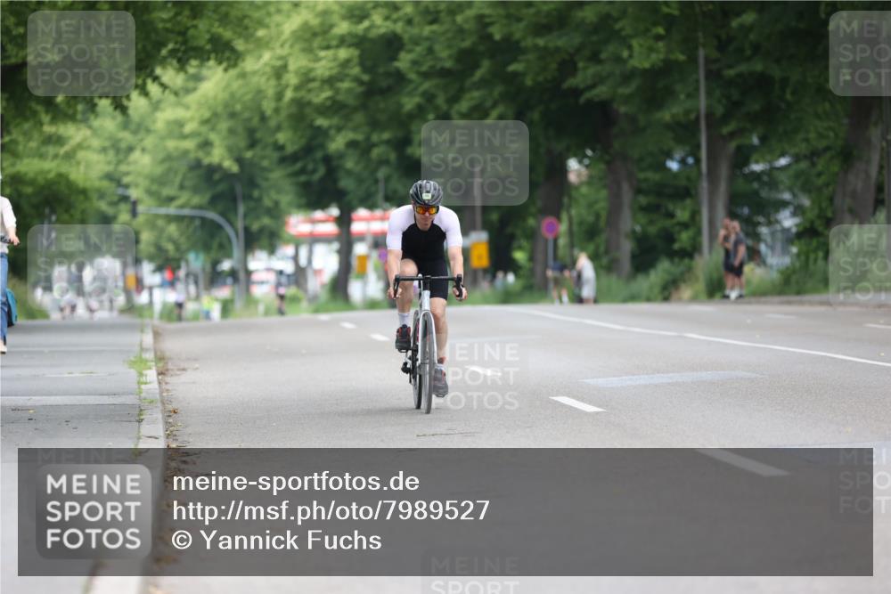 15.06.2025 - 7 Türme Triathlon Yannick Fuchs http://msf.ph/oto/7989527 15.06.2025 11:48:29 Radfahren 257, 291 meine-sportfotos.de