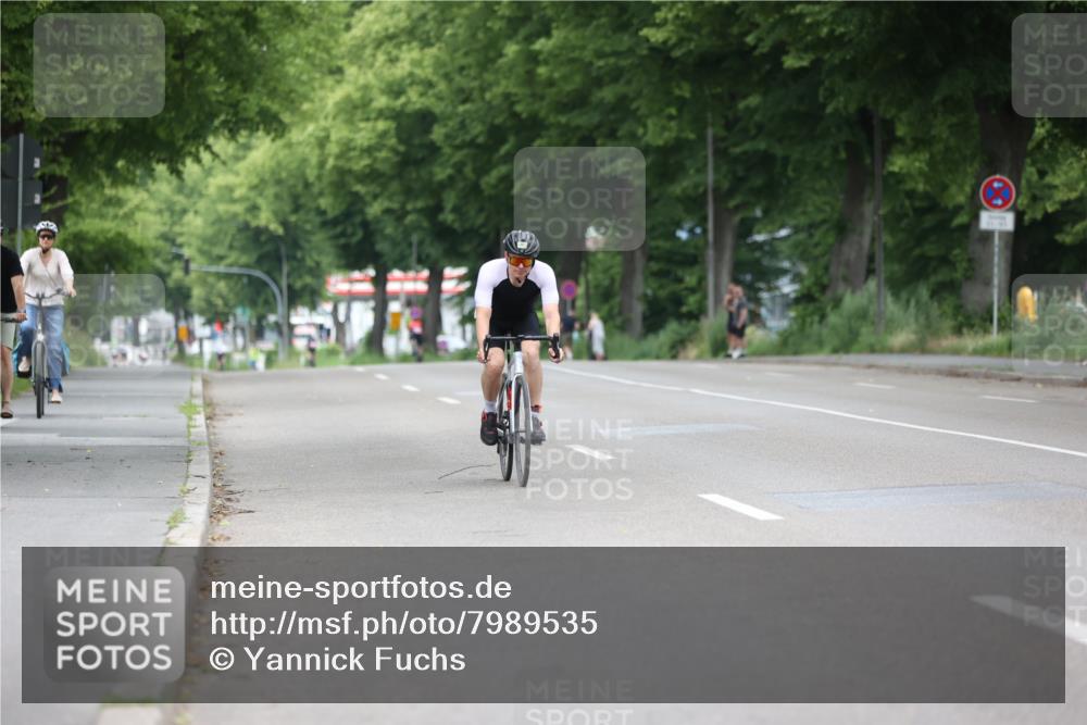 15.06.2025 - 7 Türme Triathlon Yannick Fuchs http://msf.ph/oto/7989535 15.06.2025 11:48:29 Radfahren 257, 291 meine-sportfotos.de
