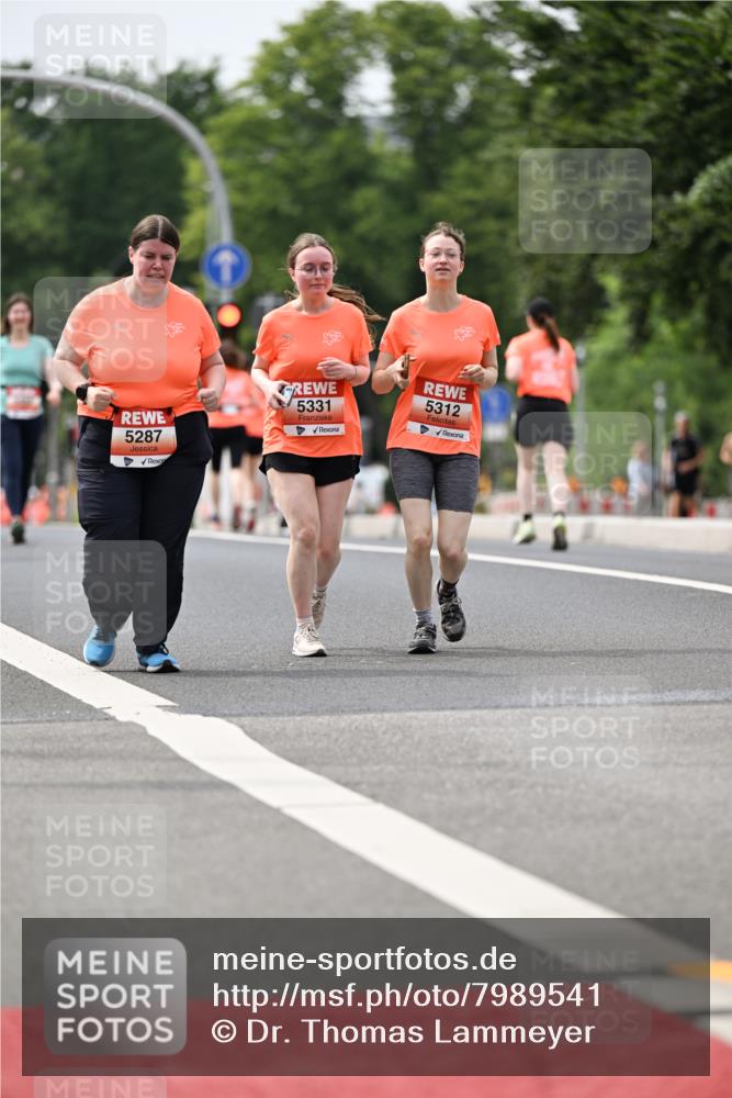 15.06.2025 - REWE Women's Run Dr. Thomas Lammeyer http://msf.ph/oto/7989541 15.06.2025 10:49:21 Laufen 5287, 5331, 5312 meine-sportfotos.de