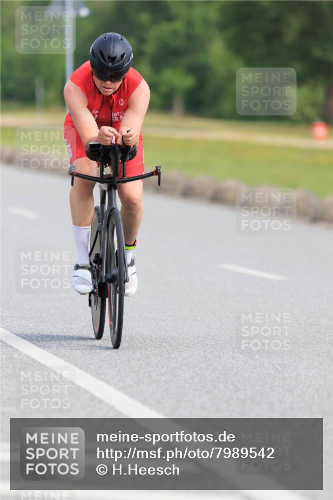 15.06.2025 - 27. Vierlanden-Triathlon H.Heesch http://msf.ph/oto/7989542 15.06.2025 09:39:03 Radfahren 108 meine-sportfotos.de