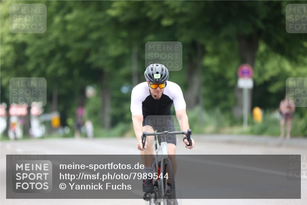 15.06.2025 - 7 Türme Triathlon Yannick Fuchs http://msf.ph/oto/7989544 15.06.2025 11:48:30 Radfahren 257, 291 meine-sportfotos.de