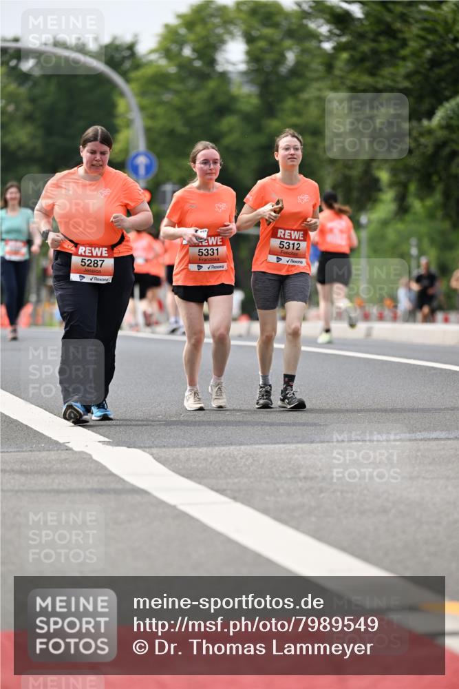 15.06.2025 - REWE Women's Run Dr. Thomas Lammeyer http://msf.ph/oto/7989549 15.06.2025 10:49:21 Laufen 5287, 5331, 5312 meine-sportfotos.de